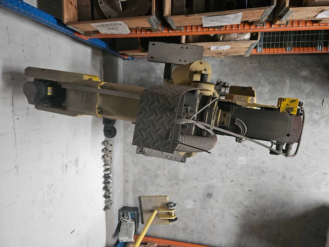 Fanuc s-420i met bedieningsconsole - afbeelding 6 van  10