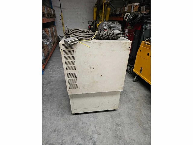Fanuc s-420i met bedieningsconsole - afbeelding 9 van  10