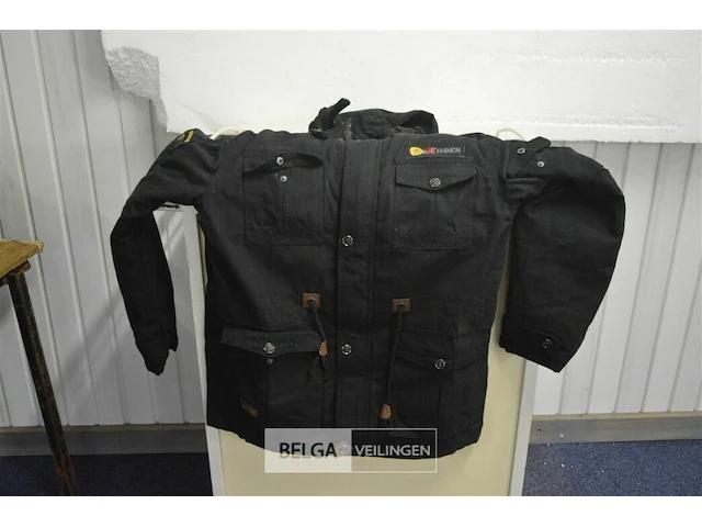 Fashion jas met dikke binnenvoering - afbeelding 1 van  2