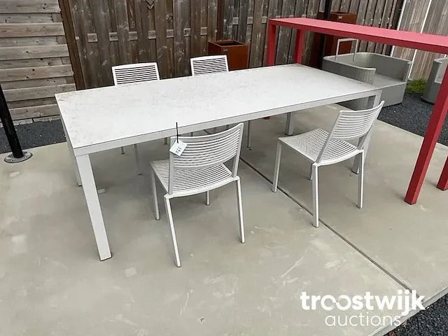 Fast terrastafel met 4 stoelen - afbeelding 1 van  3