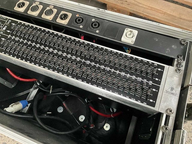 Fbq ultragraph pro fbq3102 graphic equalizer - afbeelding 3 van  6