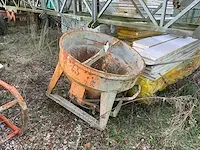 Fe 250 l betonkubel - afbeelding 1 van  4