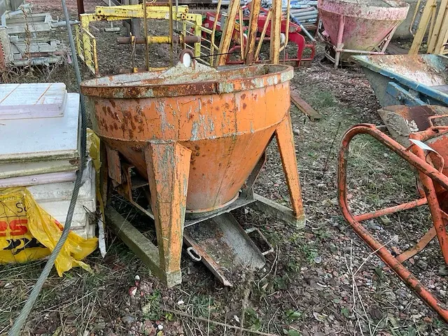 Fe 250 l betonkubel - afbeelding 4 van  4