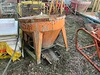 Fe 250 l betonkubel - afbeelding 4 van  4