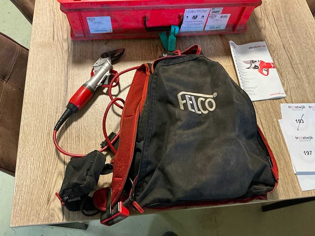 Felco 801 professionele accu-snoeischaar - afbeelding 1 van  6