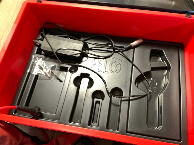 Felco 811 professionele accu-snoeischaar - afbeelding 4 van  6