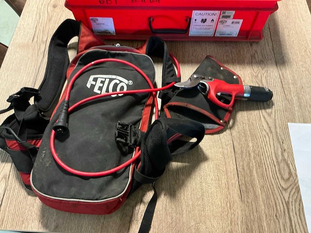 Felco 811 professionele accu-snoeischaar - afbeelding 1 van  6