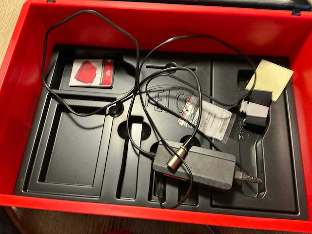 Felco 820 professionele accu-snoeischaar - afbeelding 4 van  6