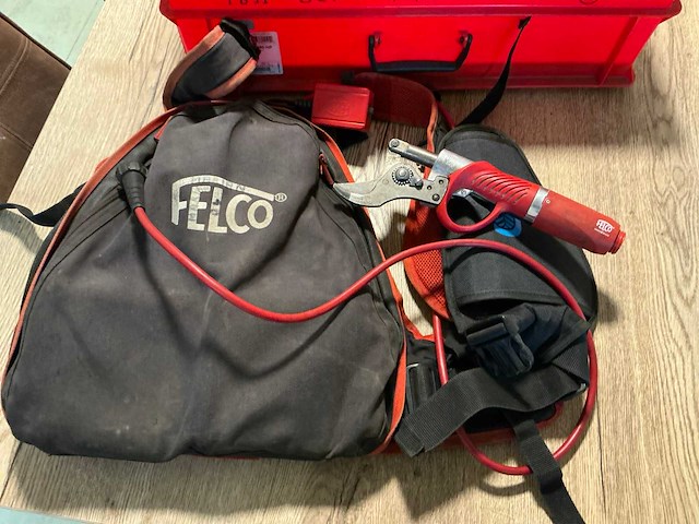 Felco 820 professionele accu-snoeischaar - afbeelding 1 van  6