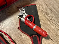 Felco 820 professionele accu-snoeischaar - afbeelding 2 van  6