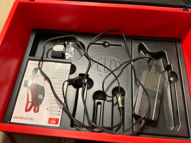 Felco 820 professionele accu-snoeischaar - afbeelding 4 van  6