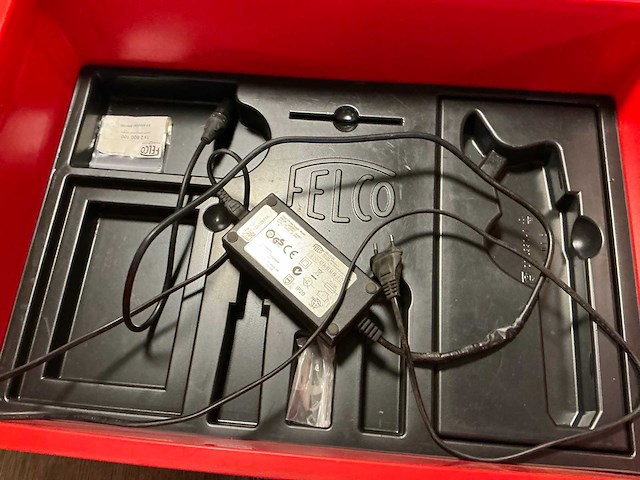 Felco 820 professionele accu-snoeischaar - afbeelding 4 van  6