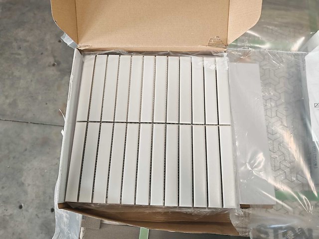 Felice kitkat white glans 29,6x30 cm mozaïek tegel 40 m² - afbeelding 1 van  8