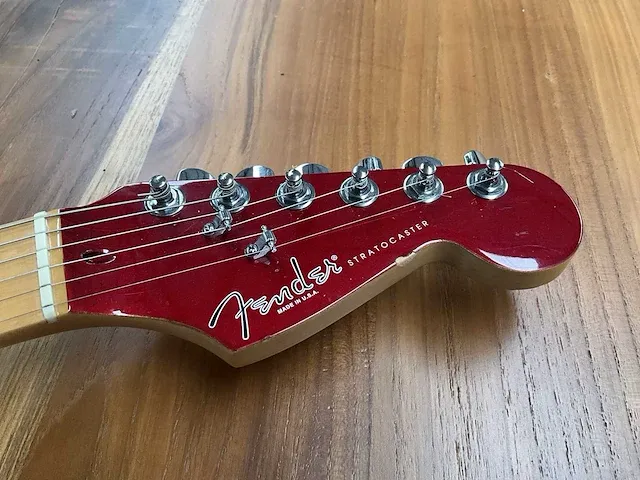 Fender stratocaster - candy apple red (1995) - afbeelding 9 van  13