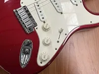 Fender stratocaster - candy apple red (1995) - afbeelding 6 van  13