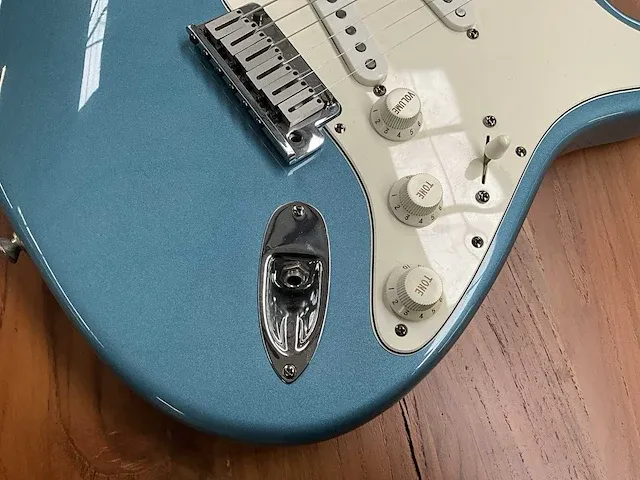 Fender stratocaster - lake placid blue (1995) - afbeelding 12 van  19