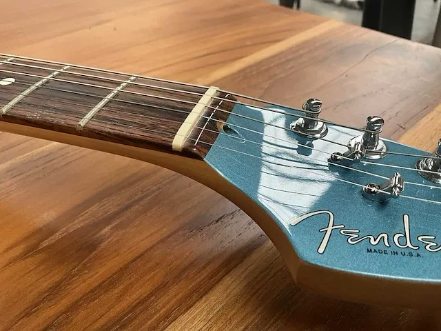Fender stratocaster - lake placid blue (1995) - afbeelding 16 van  19