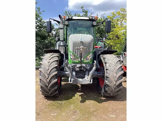 Fendt - 826 - vierwielaangedreven landbouwtractor - 2020 - afbeelding 7 van  13