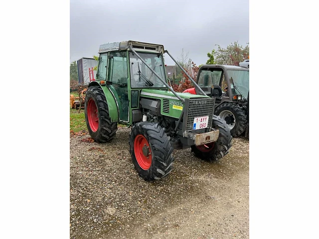 Fendt 297 tractor - afbeelding 7 van  13