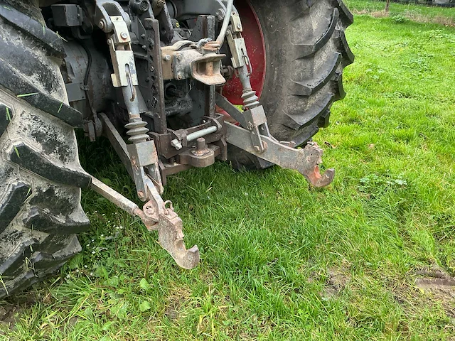 Fendt 412 vario vierwielaangedreven landbouwtractor - 2002 - afbeelding 2 van  18