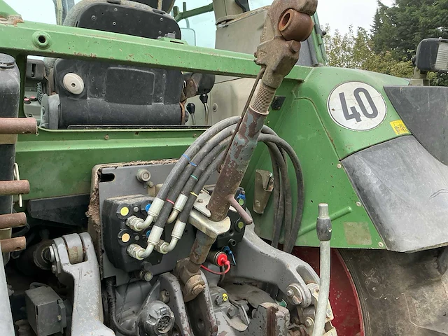 Fendt 412 vario vierwielaangedreven landbouwtractor - 2002 - afbeelding 3 van  18