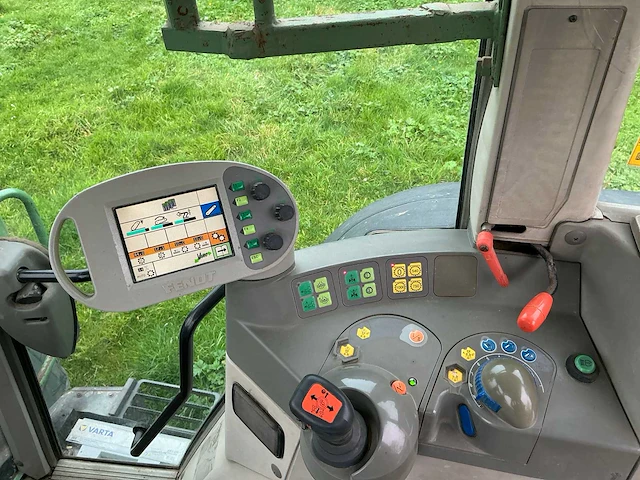 Fendt 412 vario vierwielaangedreven landbouwtractor - 2002 - afbeelding 5 van  18