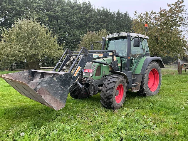Fendt 412 vario vierwielaangedreven landbouwtractor - 2002 - afbeelding 1 van  18
