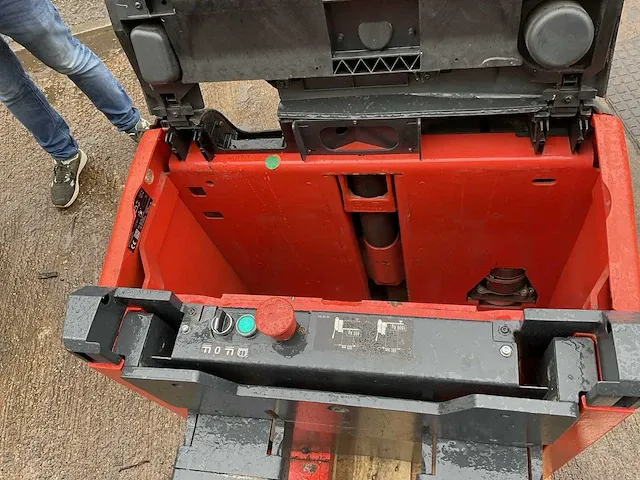 Fenwick-linde t16l stapelaar - 2014 - afbeelding 5 van  5