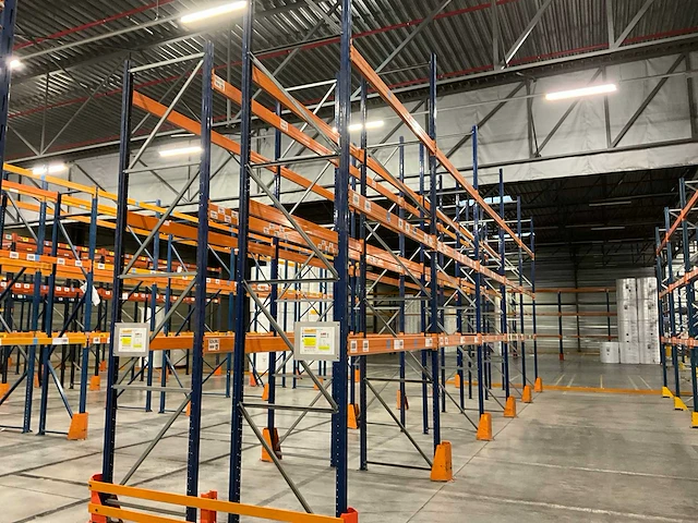 Feralco 20 palletstelling gebouw 15 a - afbeelding 1 van  5