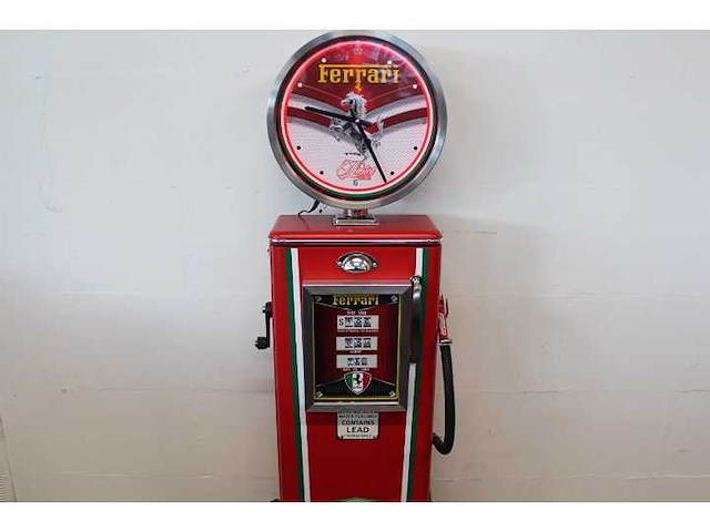 Ferrari - benzinepomp kast - decorative object - afbeelding 1 van  6