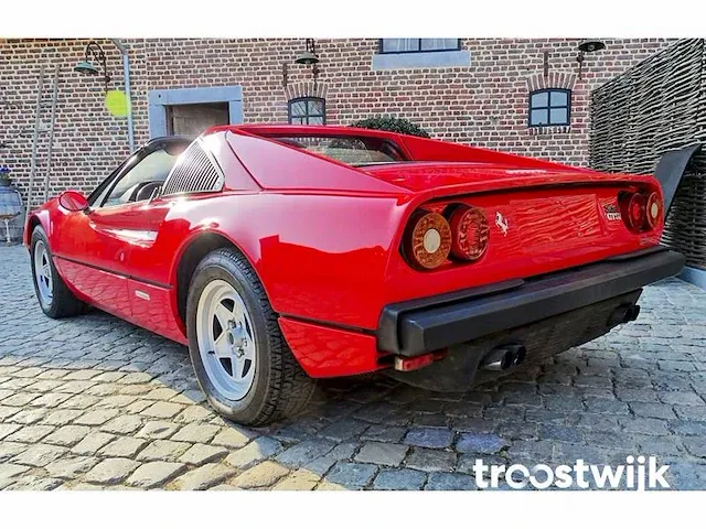 Ferrari 308 gtsi - afbeelding 21 van  27