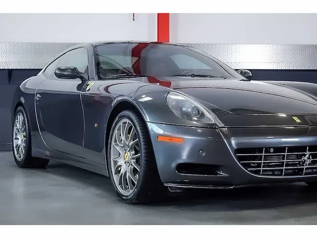 Ferrari 612 scaglietti 'one-to-one' coupe 5,7l v12 - 2010 - afbeelding 11 van  78