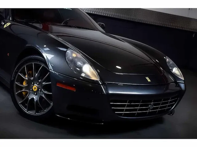 Ferrari 612 scaglietti 'one-to-one' coupe 5,7l v12 - 2010 - afbeelding 27 van  78