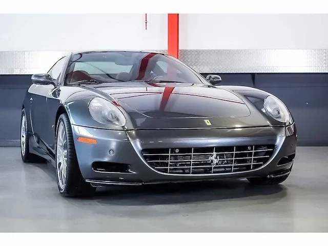 Ferrari 612 scaglietti 'one-to-one' coupe 5,7l v12 - 2010 - afbeelding 45 van  78