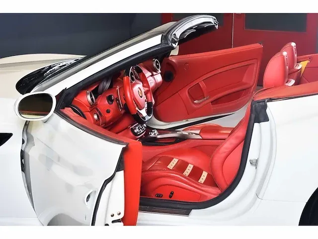 Ferrari california convertible 4,3l v8 - 2010 - afbeelding 6 van  82