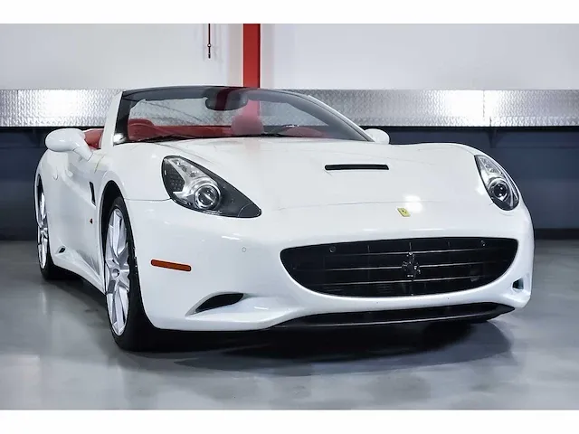 Ferrari california convertible 4,3l v8 - 2010 - afbeelding 7 van  82