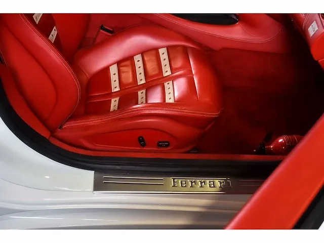 Ferrari california convertible 4,3l v8 - 2010 - afbeelding 19 van  82