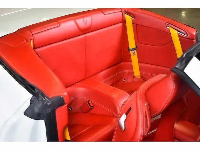 Ferrari california convertible 4,3l v8 - 2010 - afbeelding 27 van  82