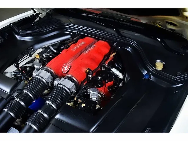 Ferrari california convertible 4,3l v8 - 2010 - afbeelding 36 van  82