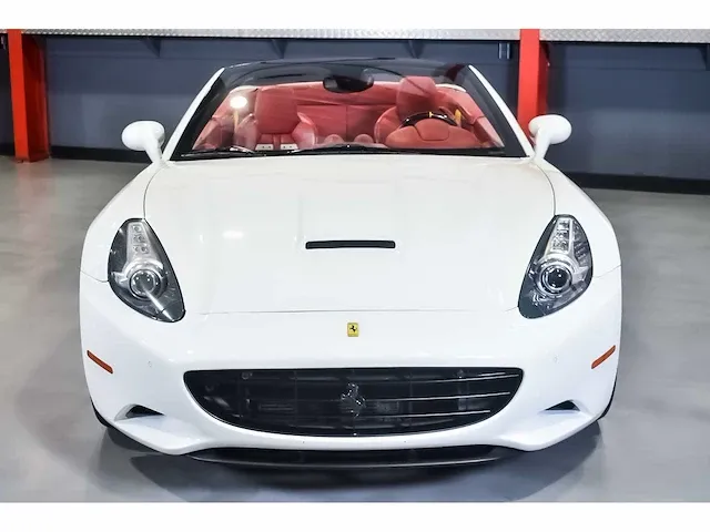 Ferrari california convertible 4,3l v8 - 2010 - afbeelding 43 van  82