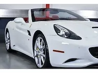 Ferrari california convertible 4,3l v8 - 2010 - afbeelding 47 van  82
