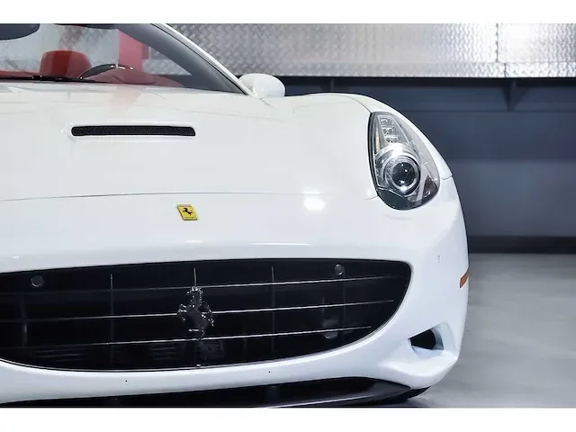 Ferrari california convertible 4,3l v8 - 2010 - afbeelding 49 van  82