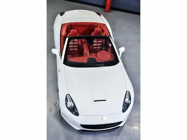 Ferrari california convertible 4,3l v8 - 2010 - afbeelding 52 van  82
