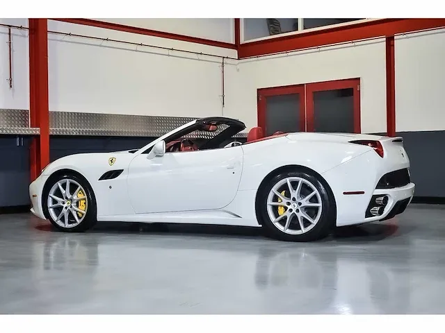 Ferrari california convertible 4,3l v8 - 2010 - afbeelding 63 van  82