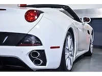 Ferrari california convertible 4,3l v8 - 2010 - afbeelding 75 van  82