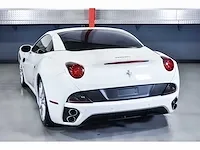 Ferrari california convertible 4,3l v8 - 2010 - afbeelding 79 van  82