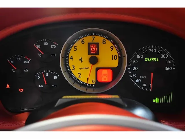 Ferrari california convertible 4,3l v8 - 2010 - afbeelding 81 van  82