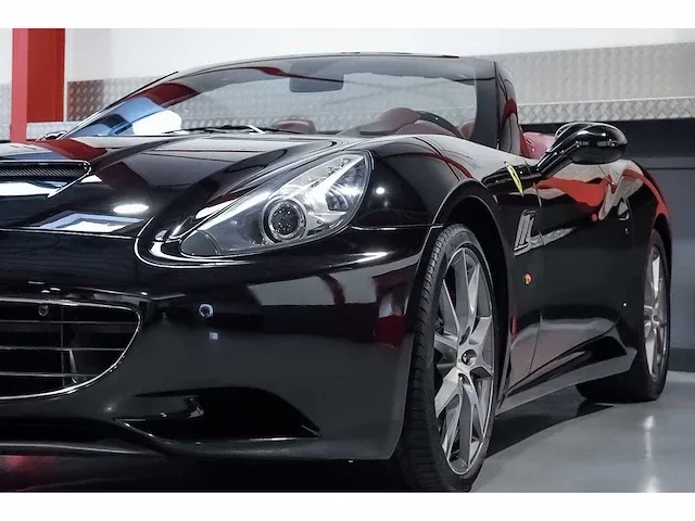 Ferrari california convertible 4,3l v8 - 2011 - afbeelding 7 van  88
