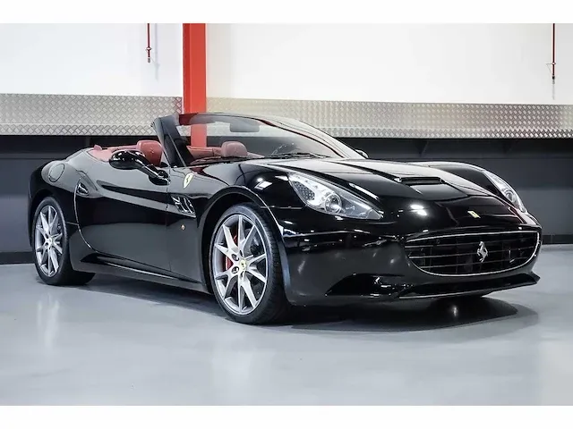 Ferrari california convertible 4,3l v8 - 2011 - afbeelding 1 van  88