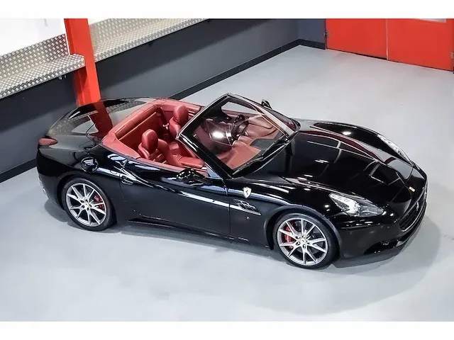 Ferrari california convertible 4,3l v8 - 2011 - afbeelding 21 van  88